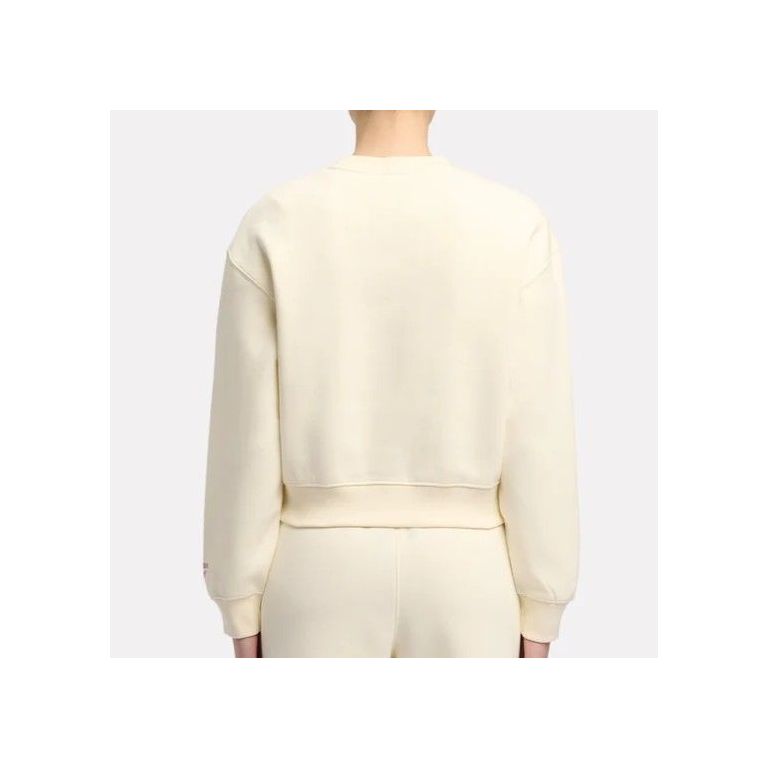 Retro Design, Superior Comfort and Elegant Touch for Women