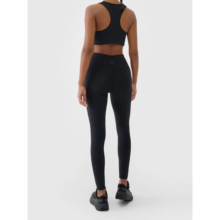 4F Malla técnica FNK Slim Fit Women