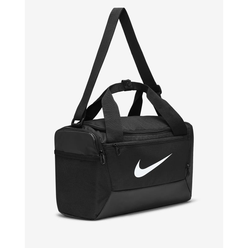 Nike DM3977-010 Bag: Sporty and versatile in black