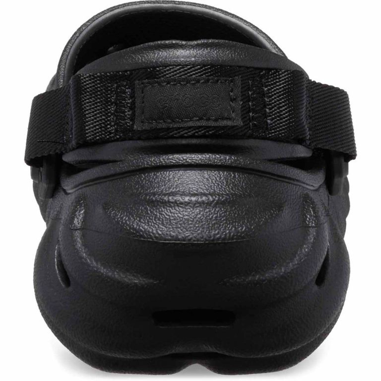 Crocs Echo Clog Junior: Comodidad moderna para los peques