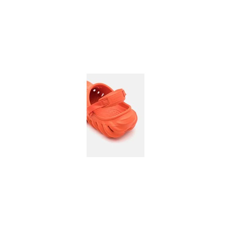 Crocs Echo Clog Junior: Comodidad moderna para los peques