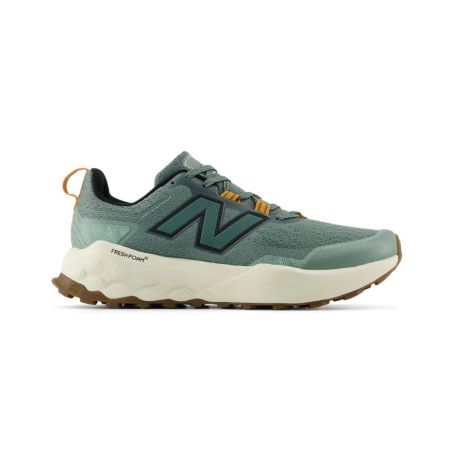New Balance GAROV2: Comodidad y estilo para cada día.