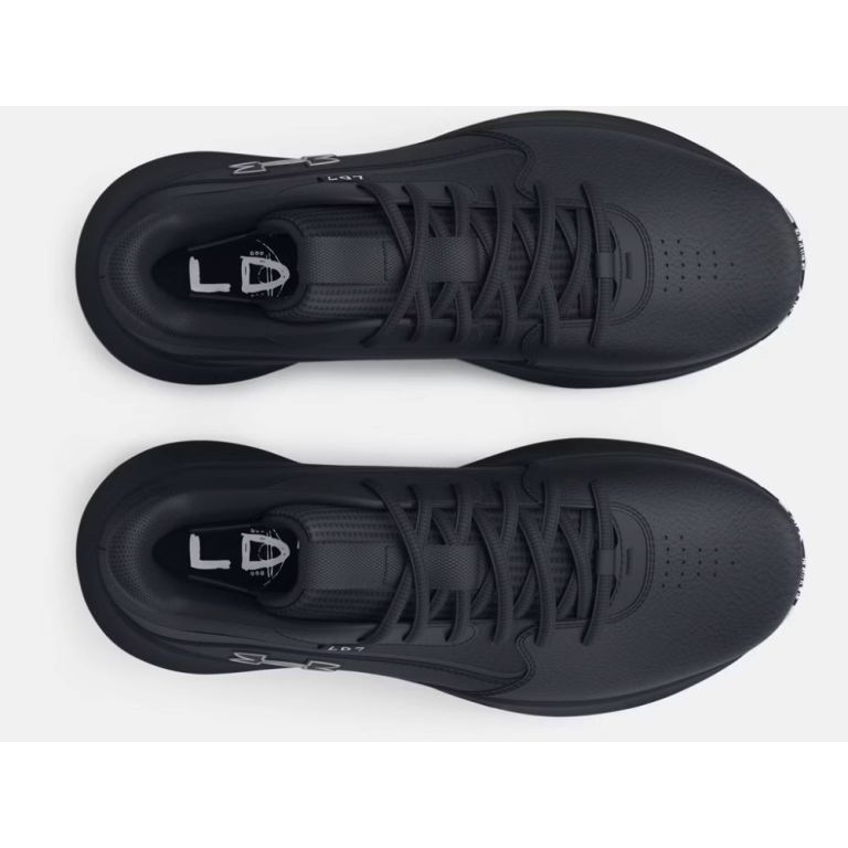 Under Armour 3028512-003 Sneakers: Dominate the court!